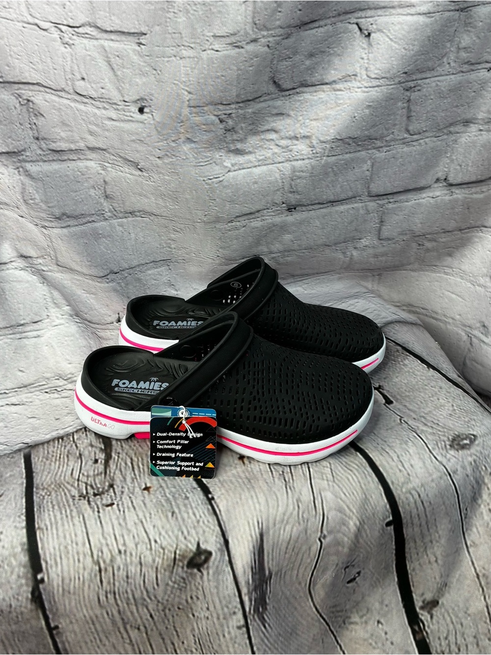 Skechers Go Walk 5 Astonished Foamies Womens Clogs Sz 6 Slip On Shoes Black Pink
